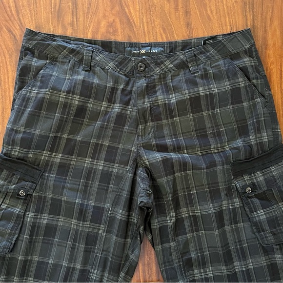 XRAY Jeans Mens Long Cargo Shorts With Draw Cord Black Plaid size 46 - Picture 4 of 10